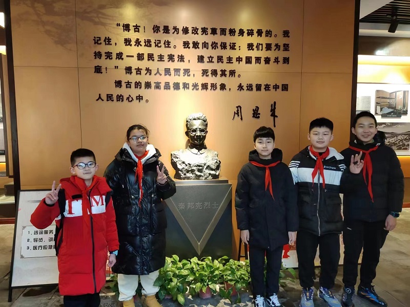 https://lzsyxx.wxlxjy.com/contents/sitefiles2060/10300632/images/40775147.jpg